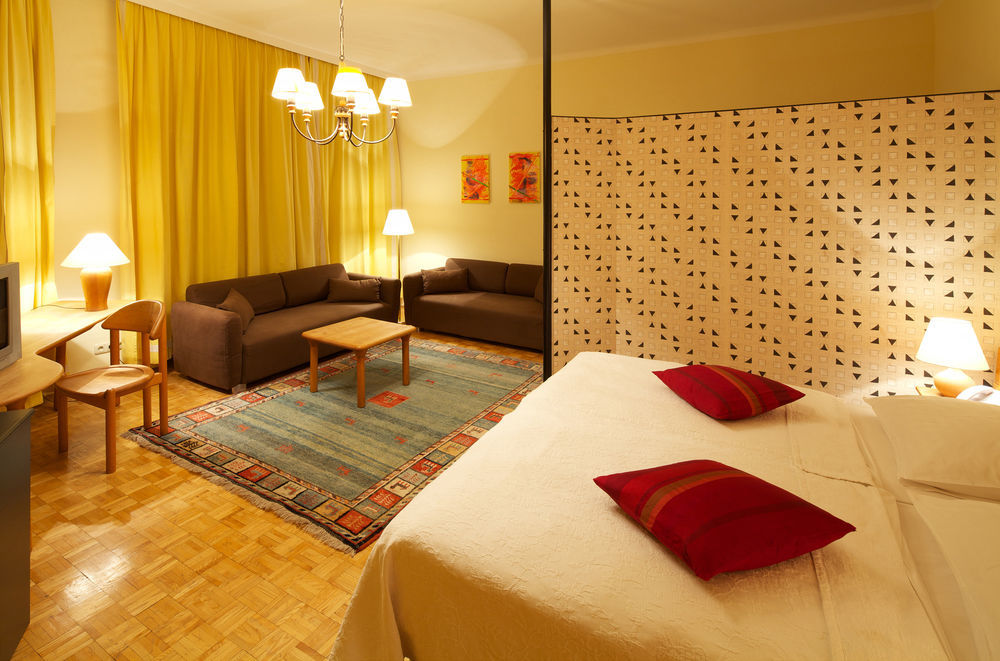 Hotel Westbahn Vienna Exterior photo